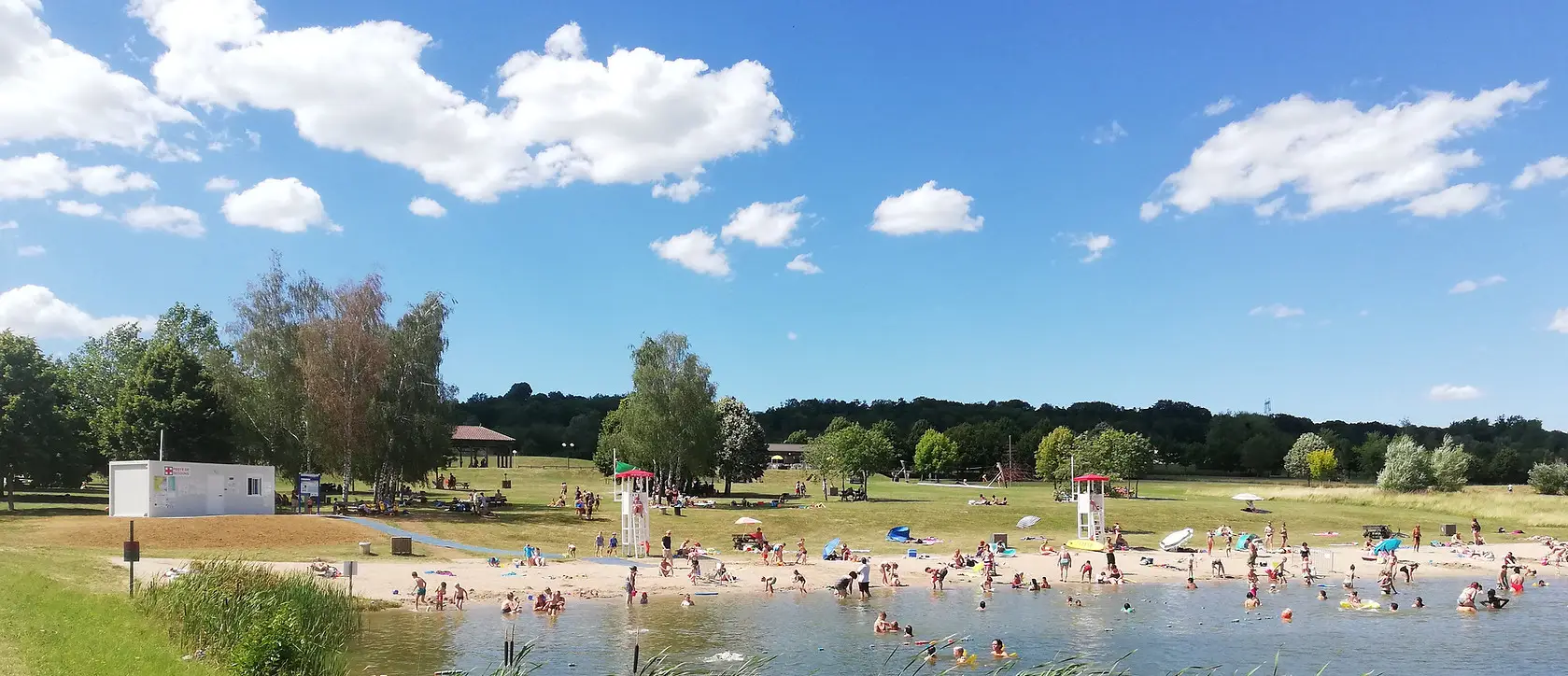 Intermunicipal Leisure Center in Favières