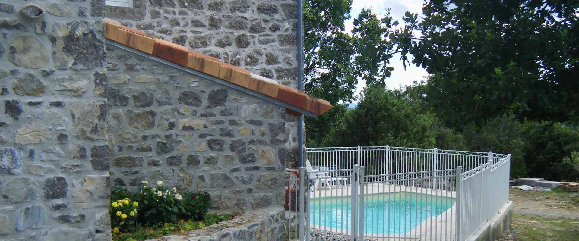 Mas de Piépas : Gîtes + piscine en Sud Ardèche Méridionale, accès PMR, proche Gorges de l'Ardèche et Vallon-Pont-d'Arc