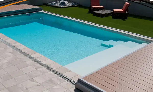 L'Univers de la piscine des Pyrenées Atlantiques