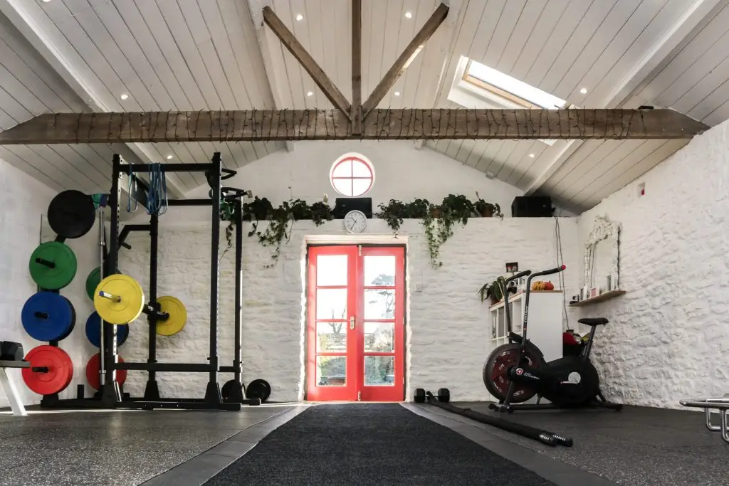 Studio 37