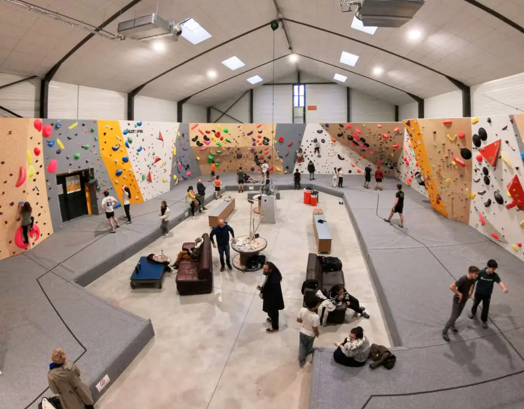Climb'Zone - Salle d'escalade