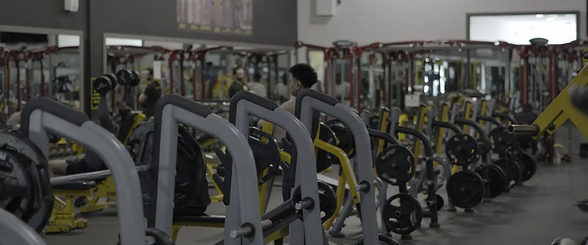 Gold's Gym Calgary Country Hills