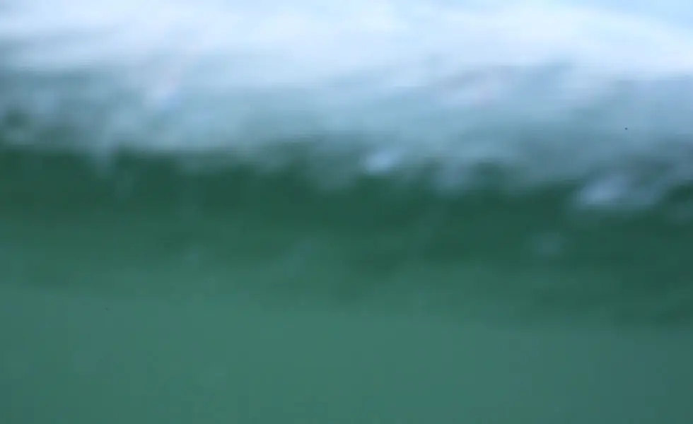 GARY HUGHES SURFSCHOOL - BLUEYS BEACH