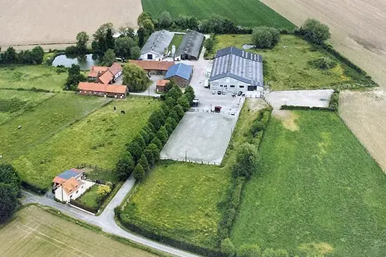 Stables 3 Monts