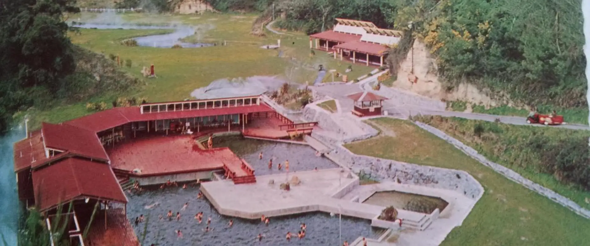Taupo DeBretts Hot Springs