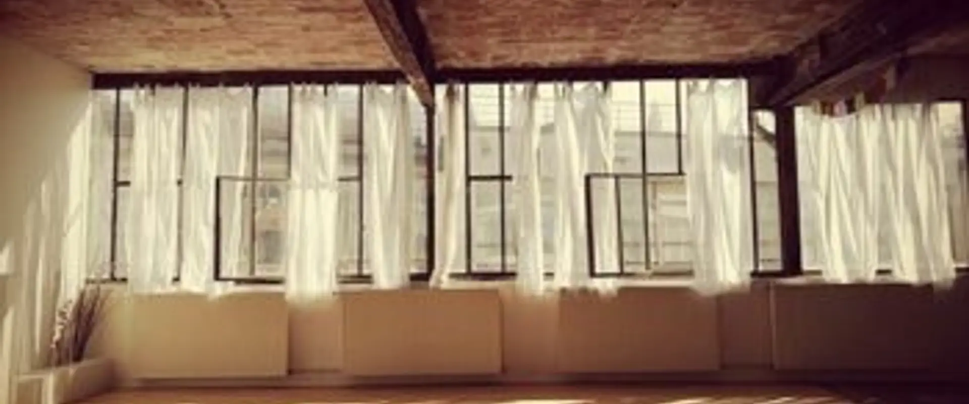 AnandaKala Yoga - Shala Montreuil