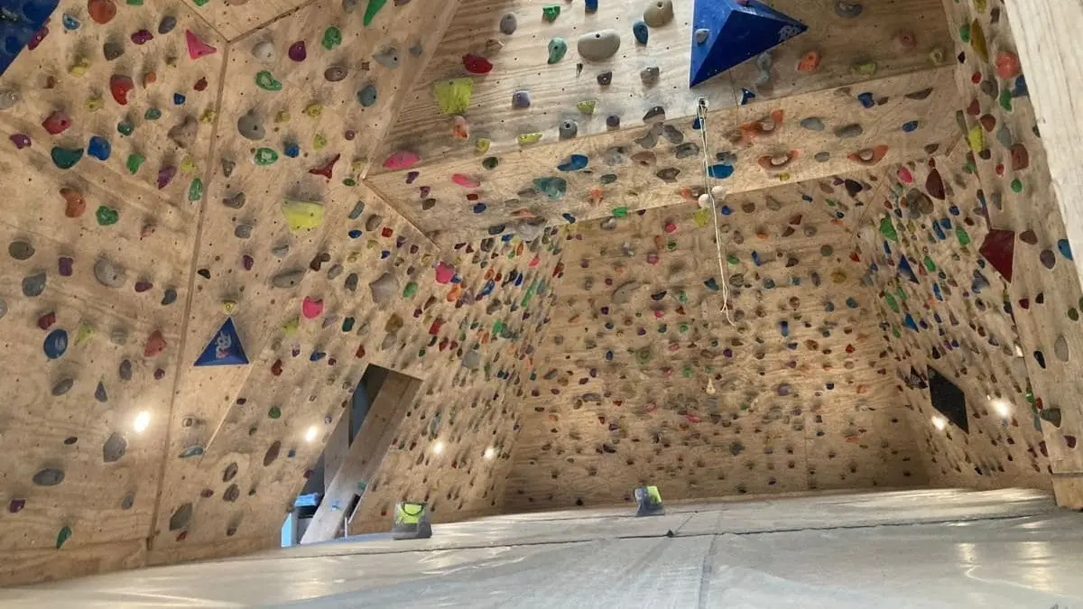 Salle d'escalade de blocs de Pré de Cordy