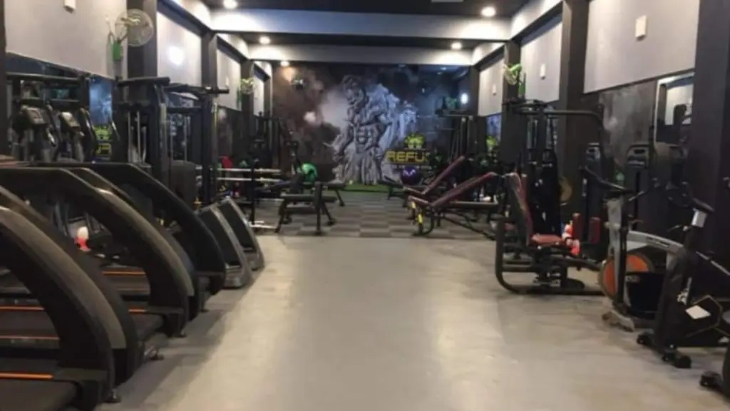 Refuel unisex gym : fuel up your fitness.