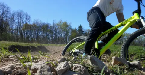 Stade VTT cross-country Autun Bike Park.