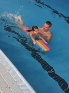 Naučím plávať