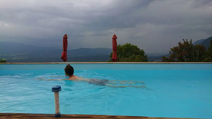Gîte-chambres d'hôtes-B&B-Piscine- Les7Sartôts