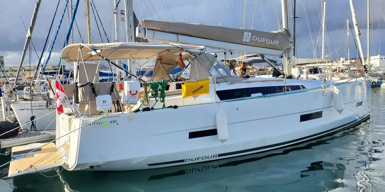 Sail La Vie Boat Rental and School