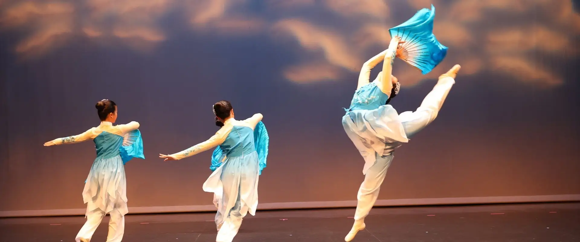 AURA SCHOOL OF DANCE
