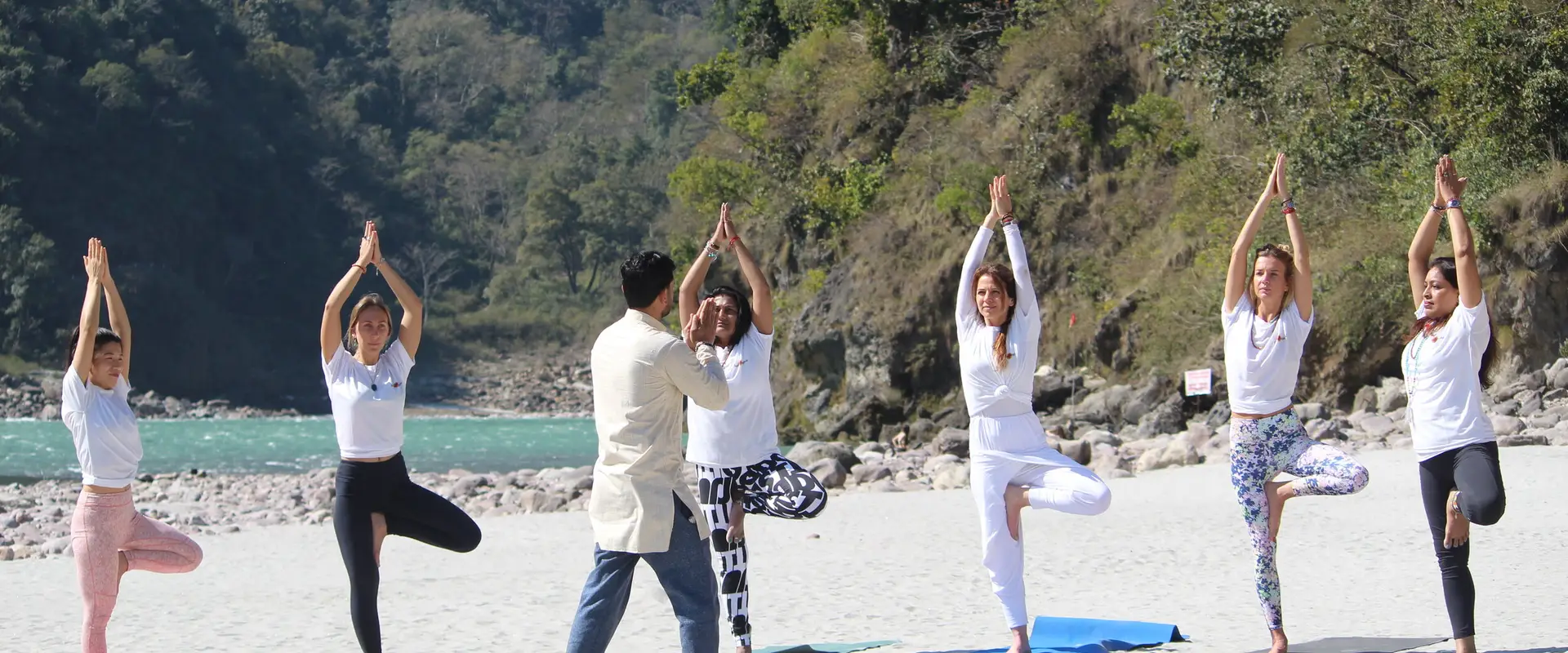 Ekattva Yoga School Rishikesh (India)