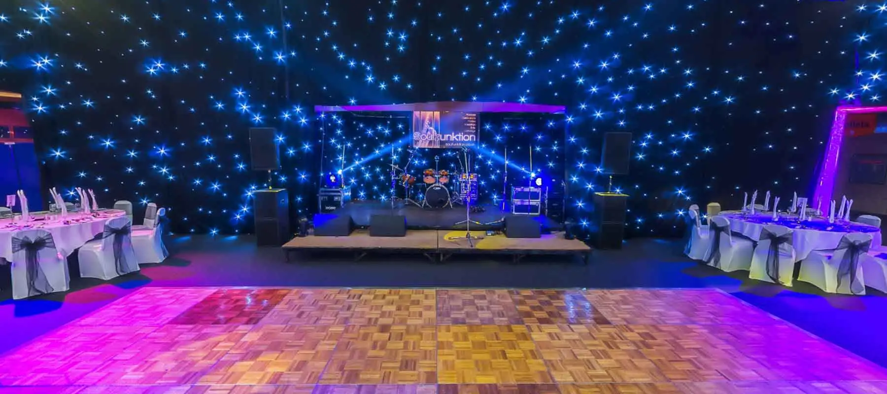 Aqua Lounge
