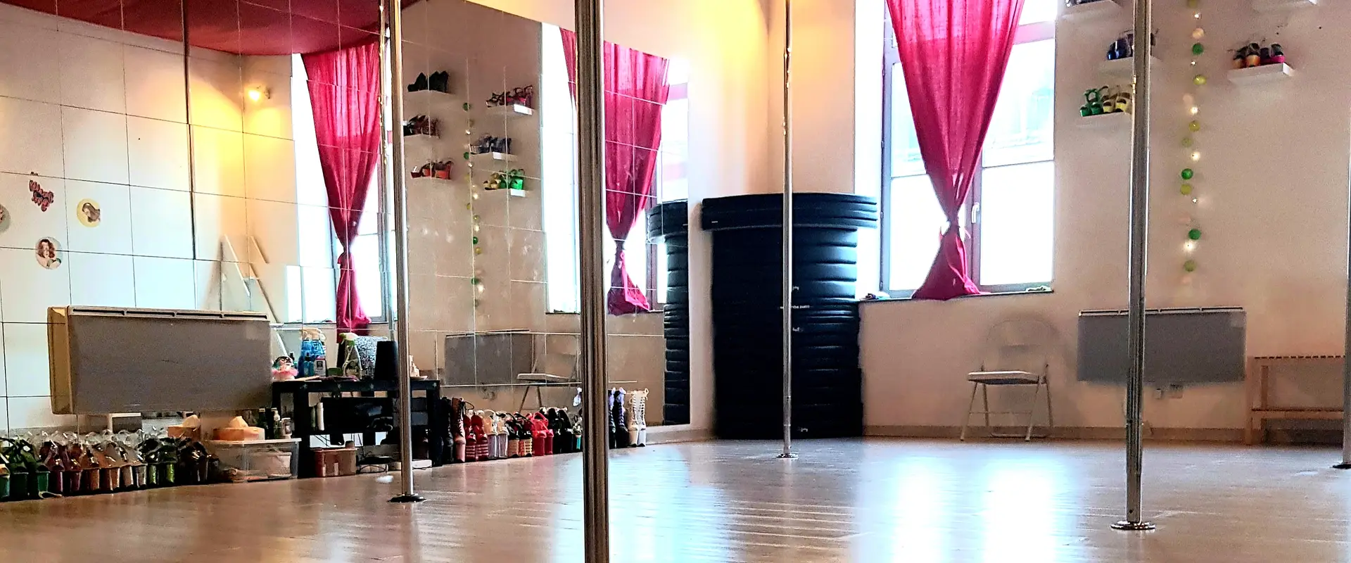 Luha's Pole Dance
