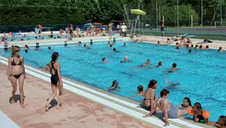 Piscine à Verdun sur le Doubs