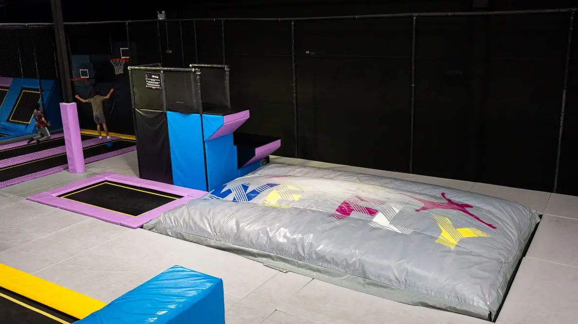 We fly Trampoline park