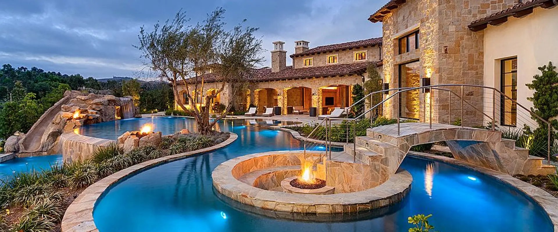 Luxury Pools - Toronto Swimming Pool Design and Build
