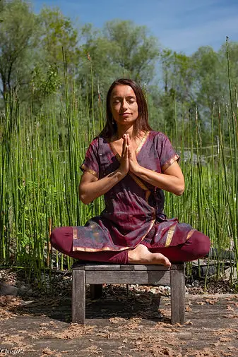 Yoga Jyoti " Meditation, Yoga Nidra, Yoga Du Son Et De La Voix" Et Massages Ayurvédiques