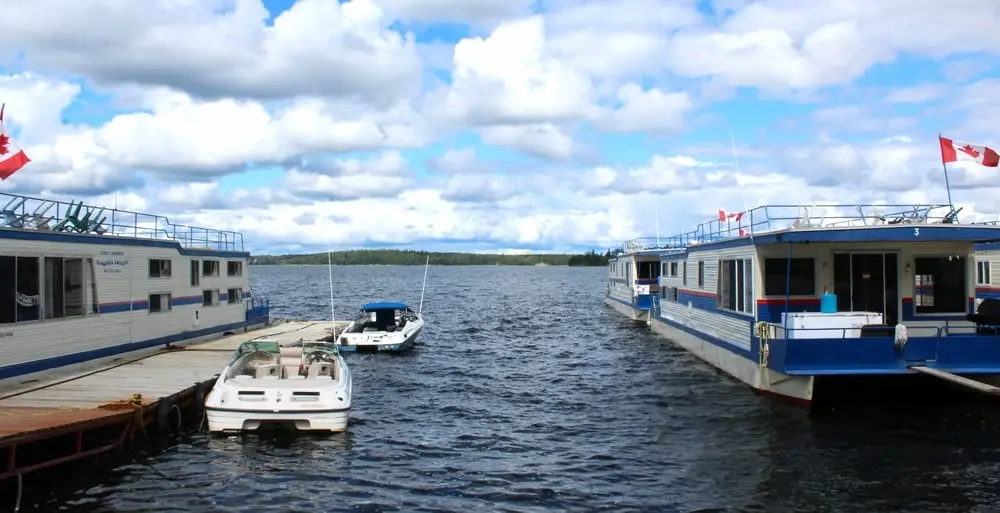 SIOUX LOOKOUT FLOATING LODGES