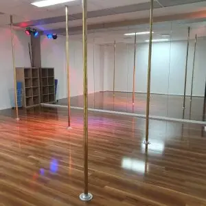 Pole Queens Knox