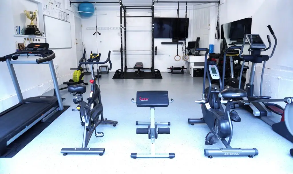 Tee Live Fitness And Kinesiology