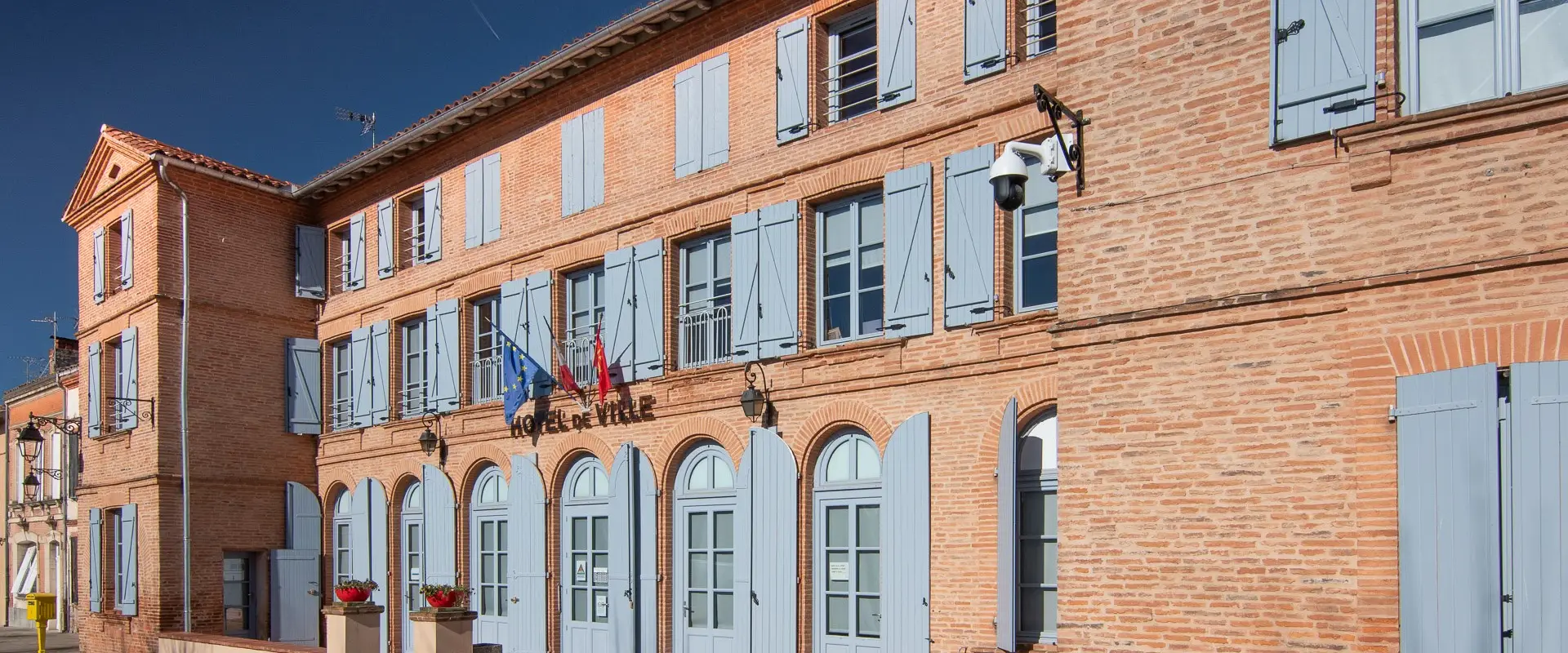 Gymnasium Du School