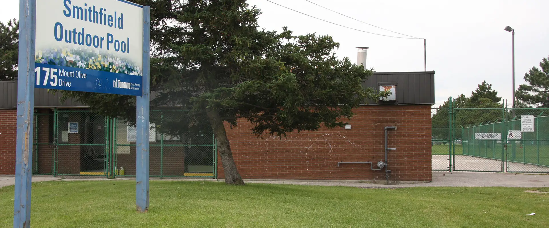 Smithfield Park Outdoor Pool