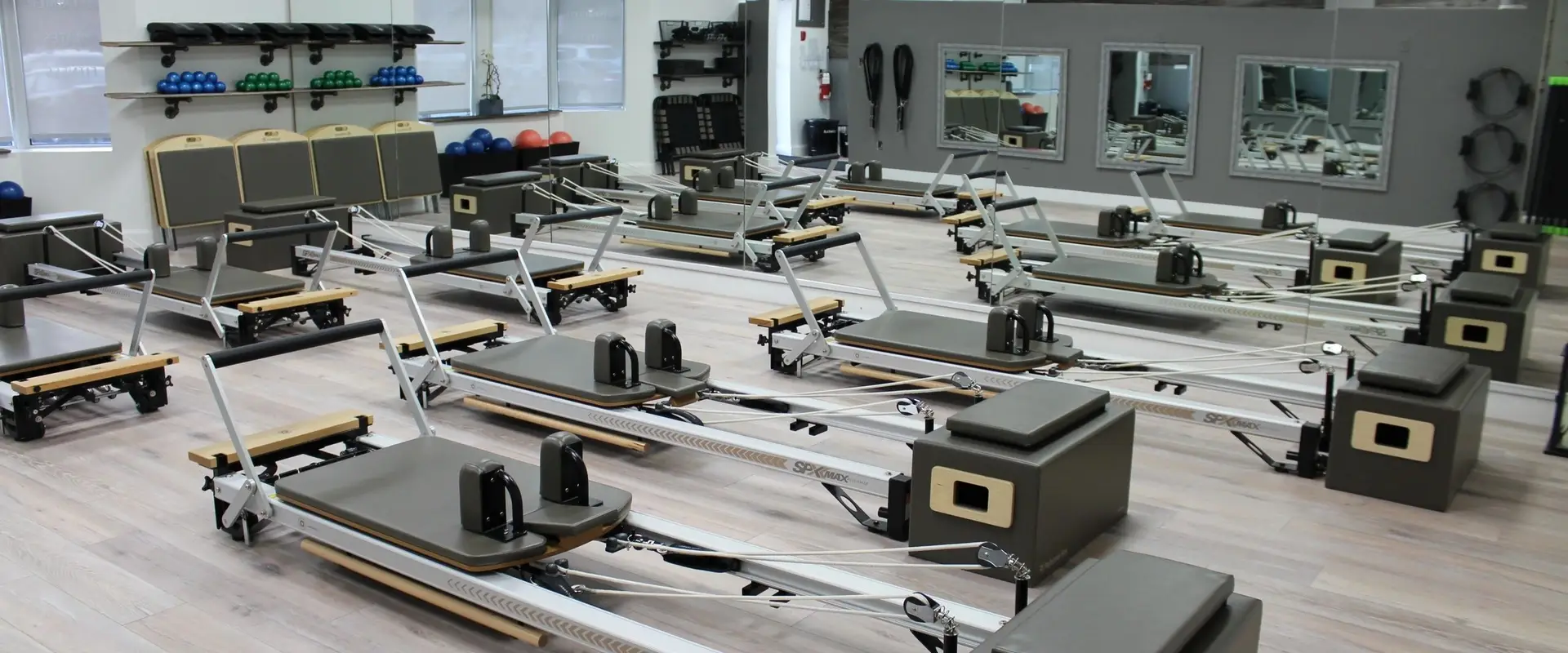 SVELTE FITNESS STUDIO Pilates Reformer & Fitness