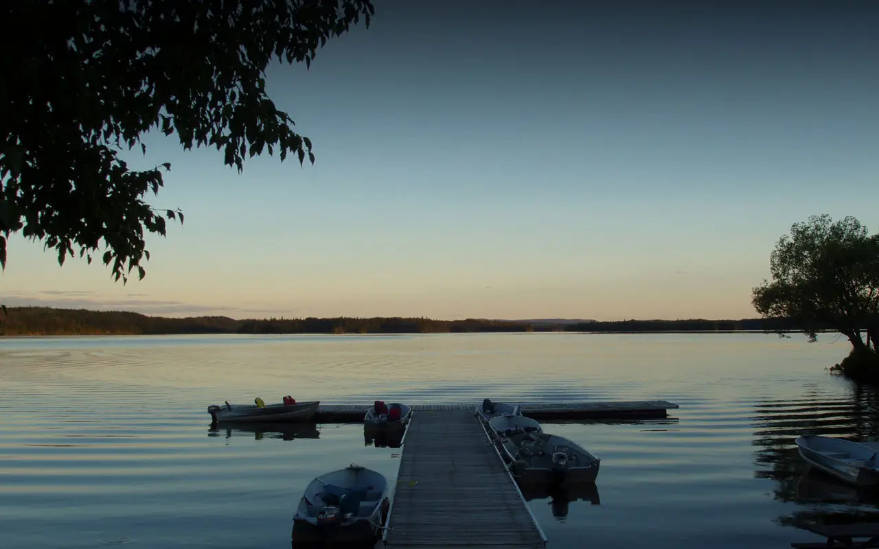 Quick's Gowganda Lake Lodge