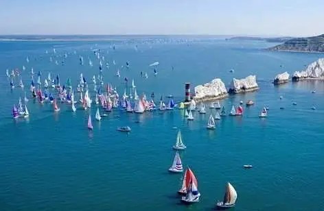 Polka Sailing