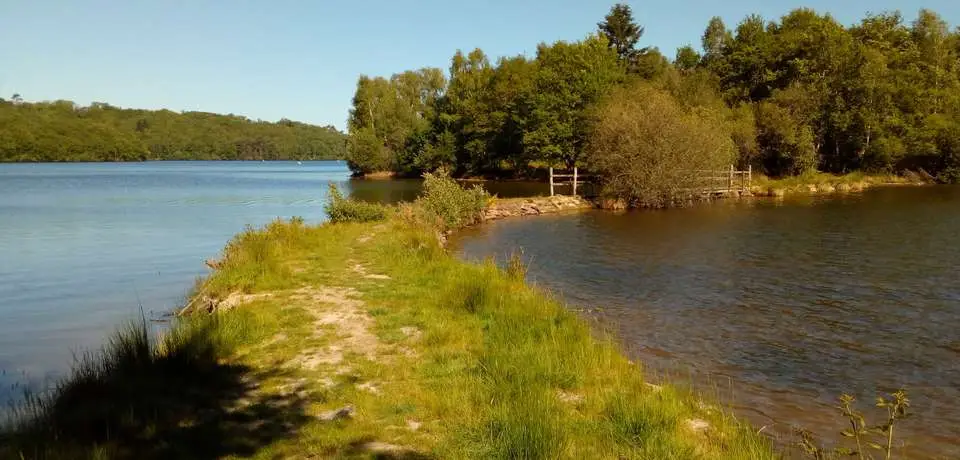 Lake Saint Pardoux