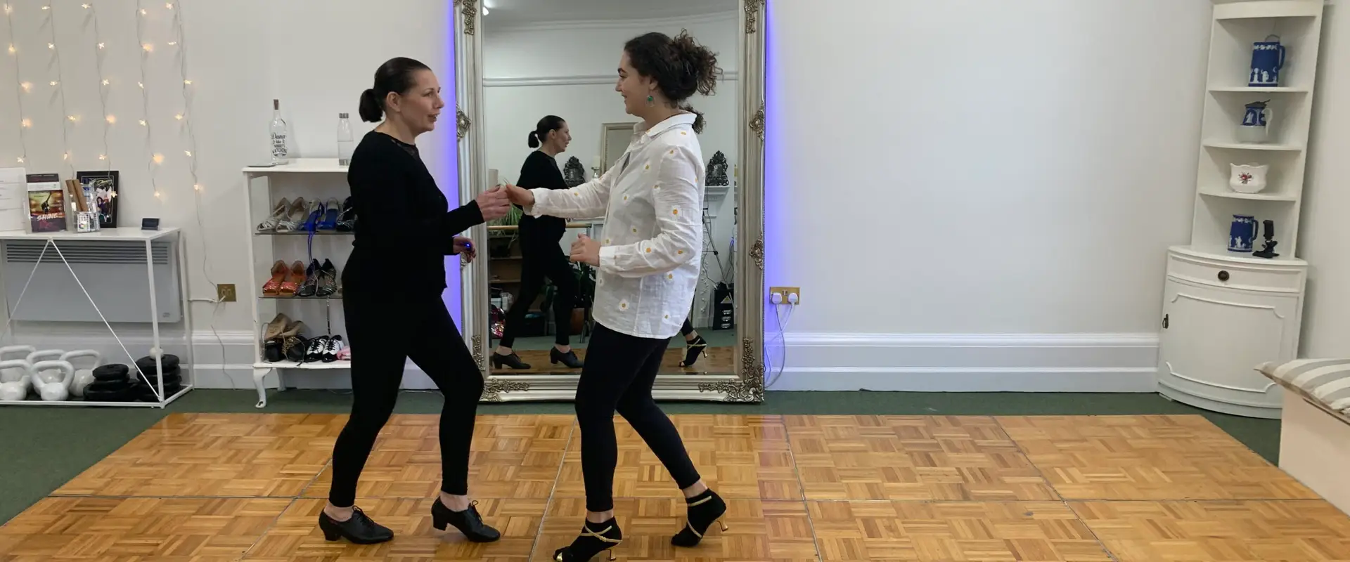 Salsa Intoxica Dance Studio