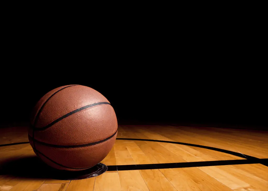 Mouy Basket
