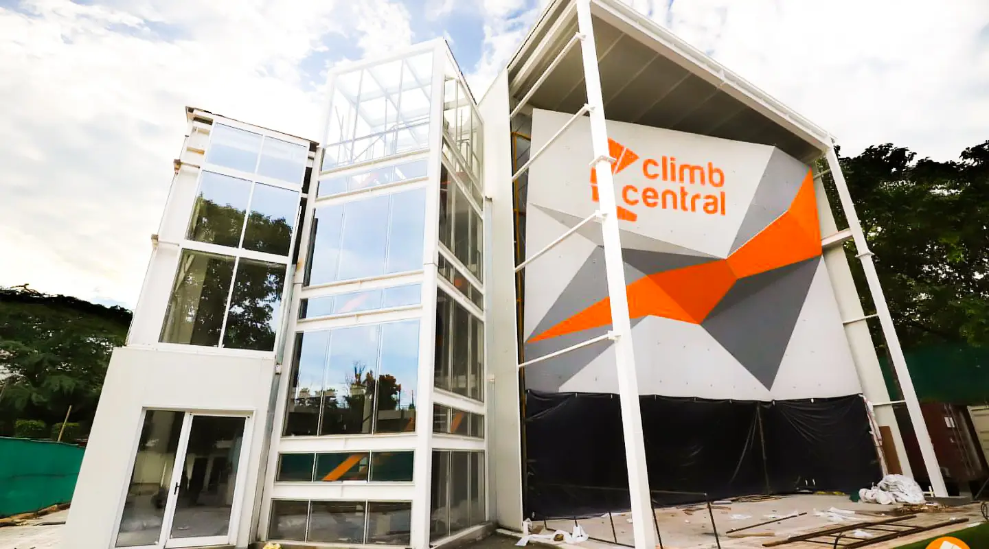 Climb Central Delhi - Indoor Rock Climbing & Dining