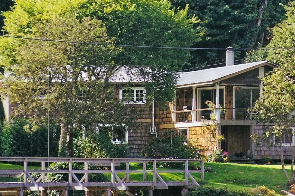 Kyuquot Beach House