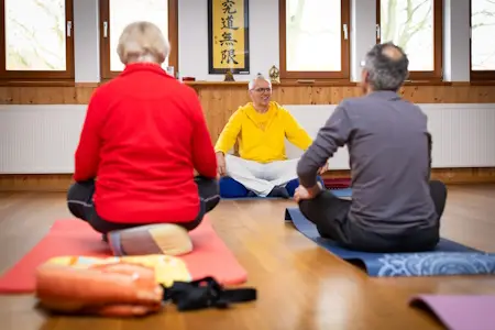 Yoga in Hoyel