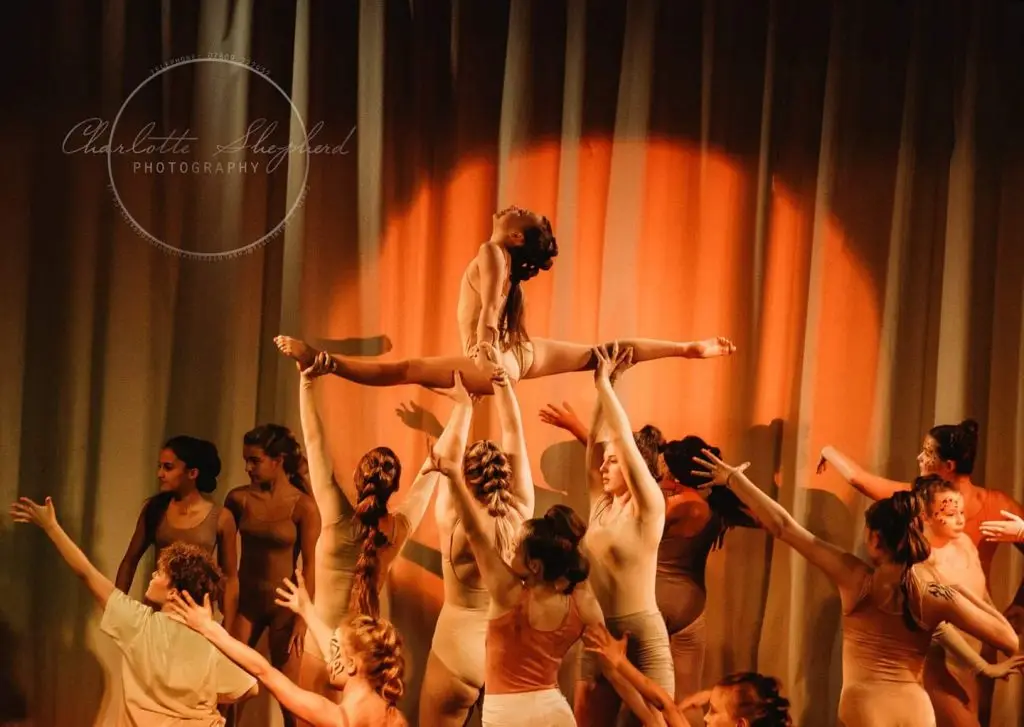 LJ Dance