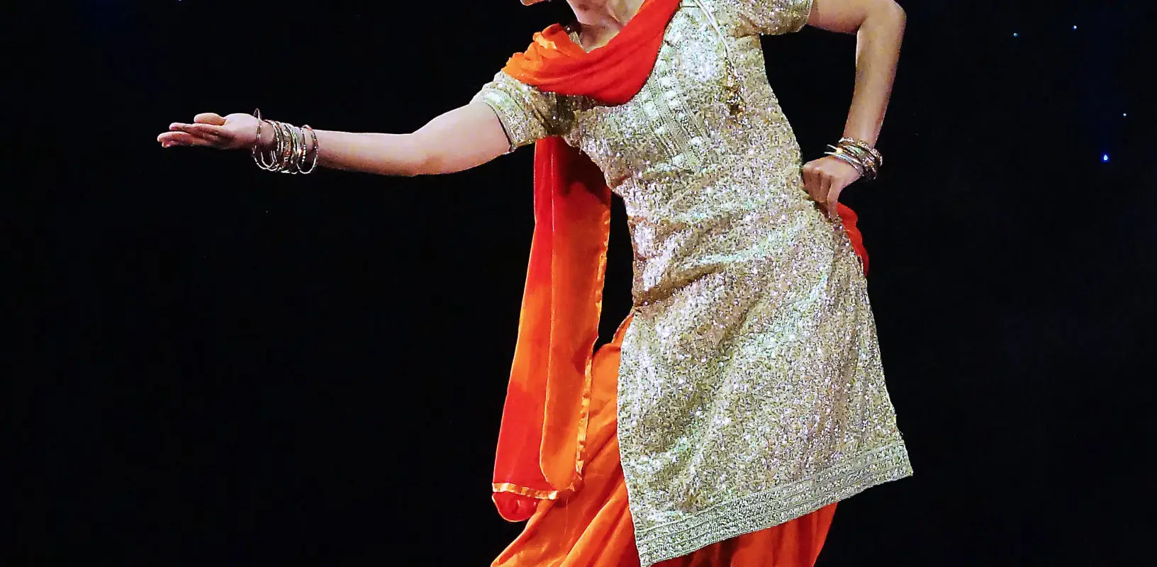 Manon Dance, Bollywood & Bhangra