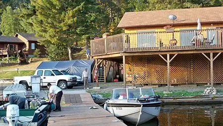 Meline's Lodge & Guide Service