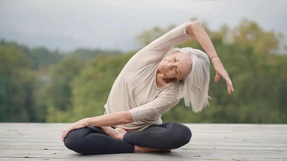 Emilie Burlat Sophrologue _Professeur De Yoga_à Domicile