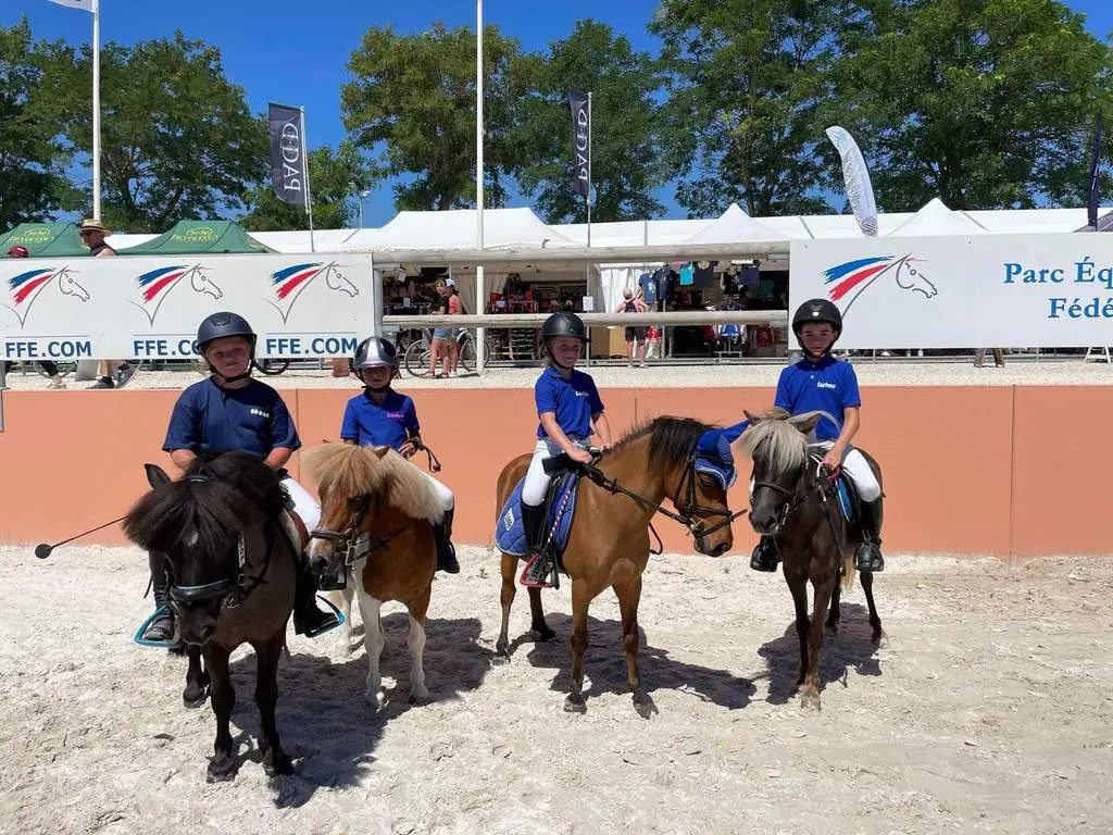 CLUB HIPPIQUE LE CENTAURE
