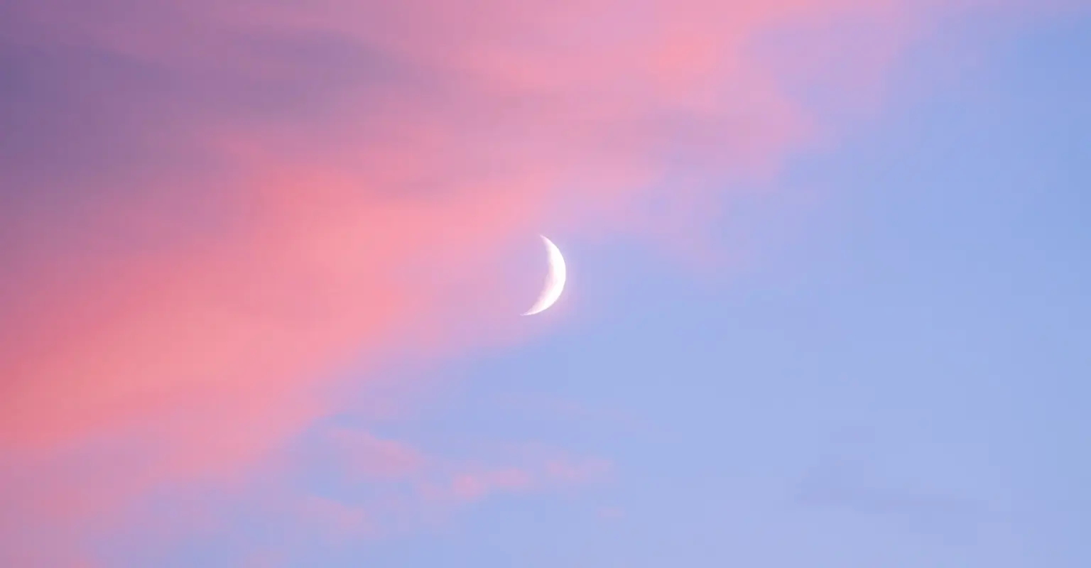 Moon Yoga Maud Nahmany