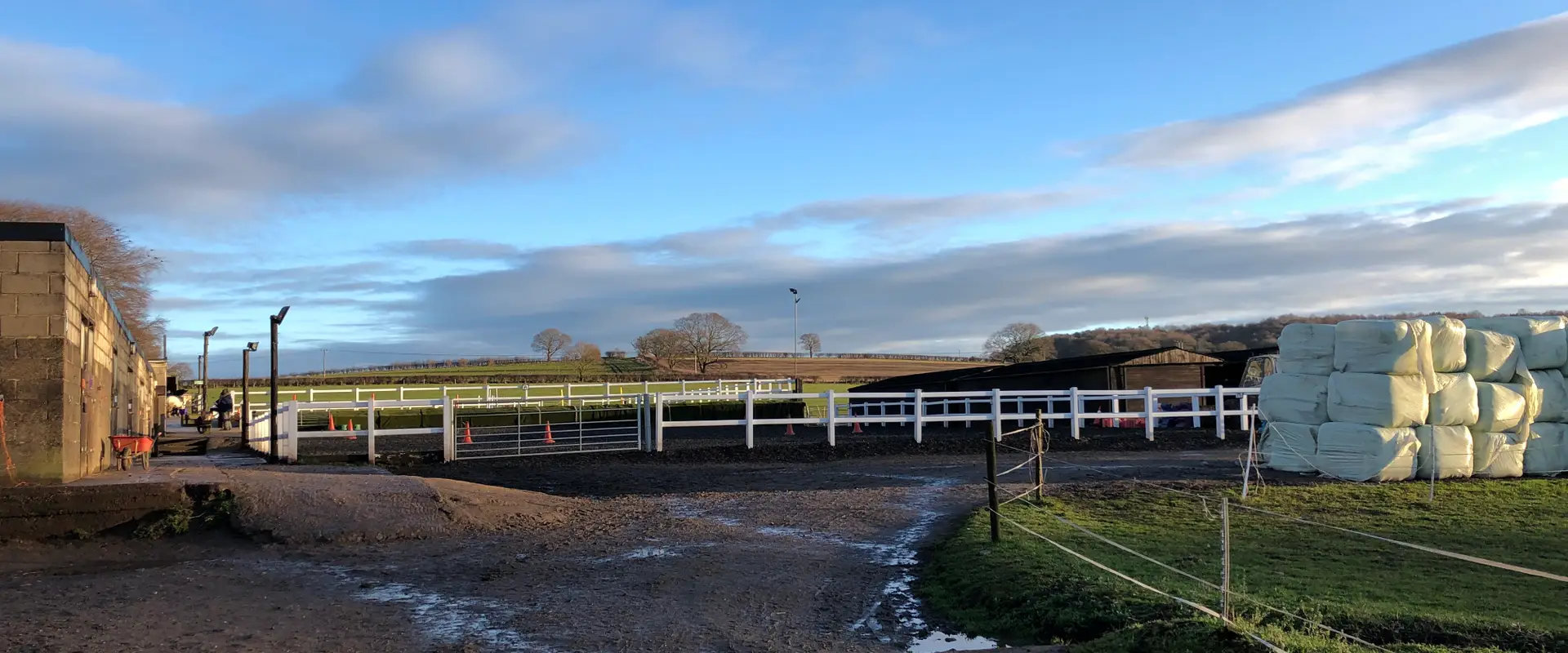 BROAD VIEW RIDING SCHOOL