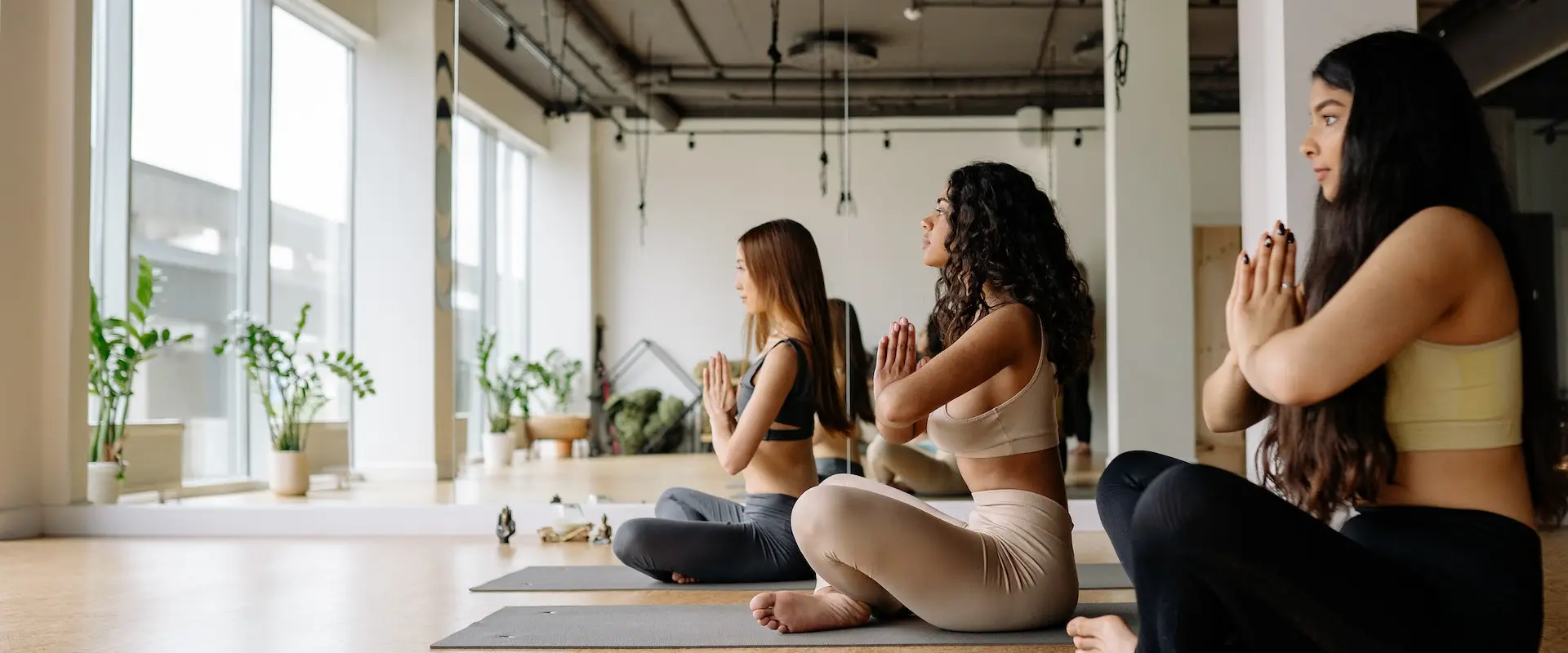 Charlotte Mousset : Coach Bien-Être, Naturopathe, Nutrition, Yoga & Méditation