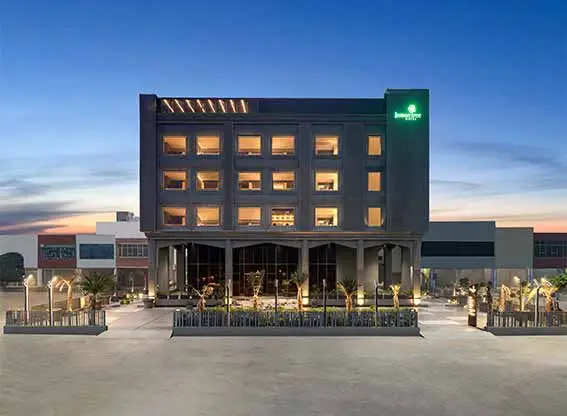 Red Fox Hotel, Mayur Vihar phase 3