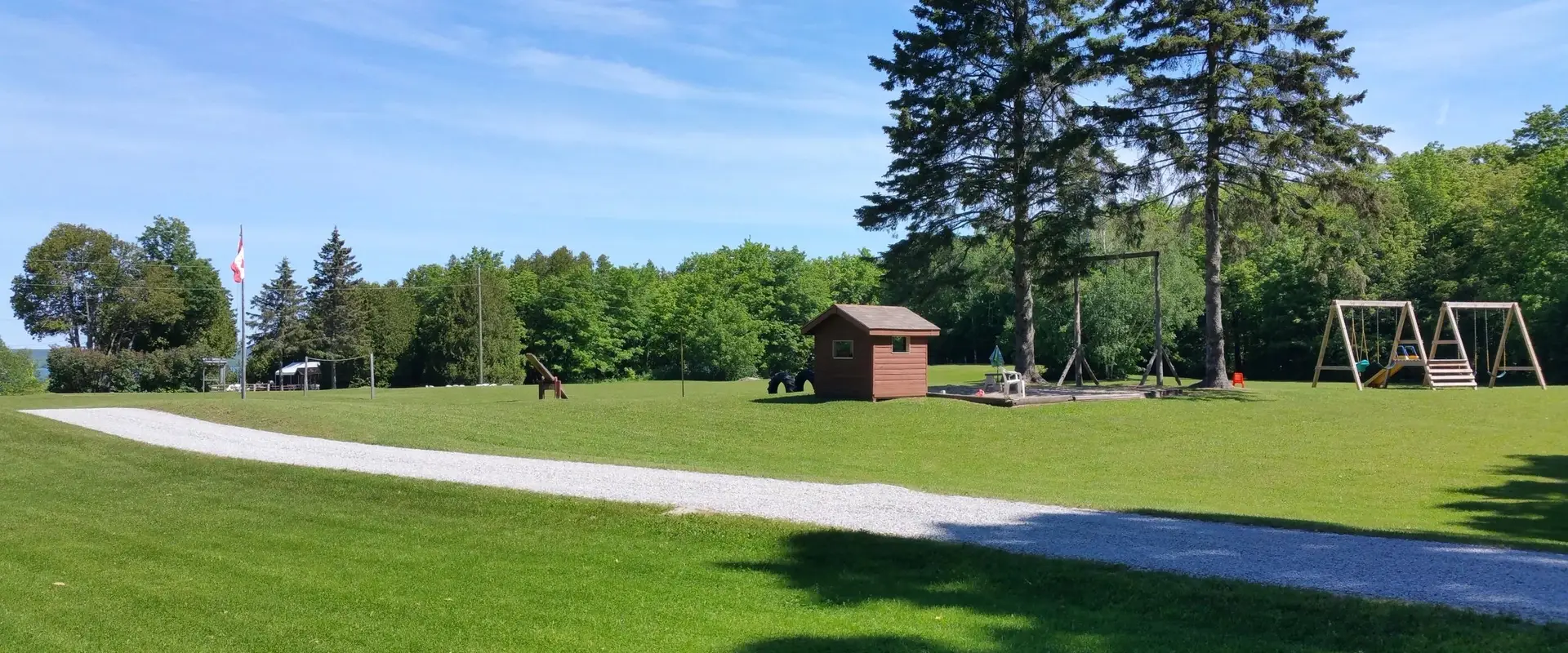 Mindemoya Court Cottages & Campground