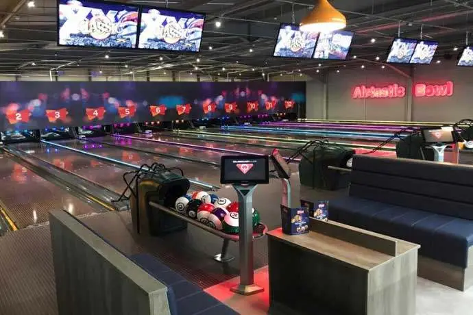 Airtastic Entertainment Centre Cork Bowling, Mini Golf, Arcade, NY Kitchen