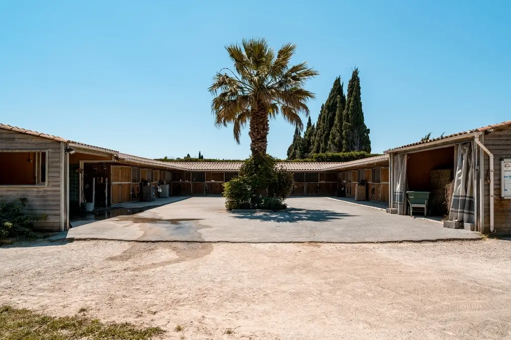 CENTRE EQUESTRE DES CYPRES